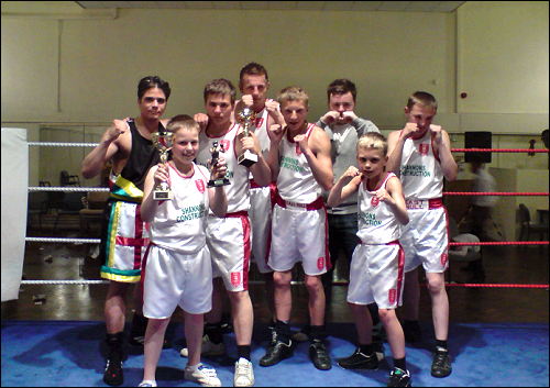 Click here for in-depth boxer's profiles.